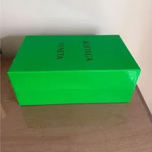 Bottega Veneta Vibrant Green Box Bottega Veneta | Other | Bottega Veneta Bright Green Box  main image 2